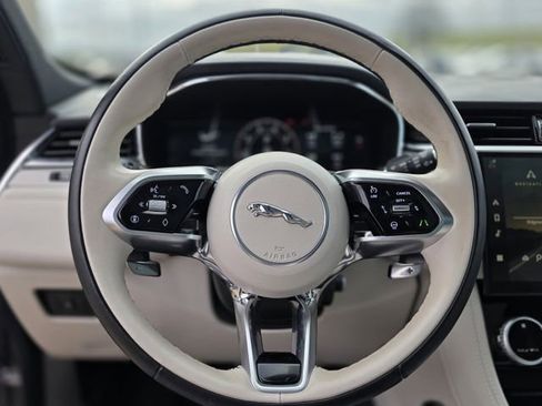 Used 2025 Jaguar F-PACE R-Dynamic S image 10