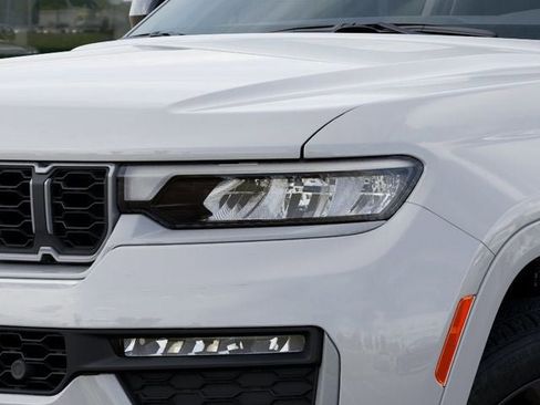 New 2026 Jeep Grand Cherokee L Limited AWD/4WD image 10