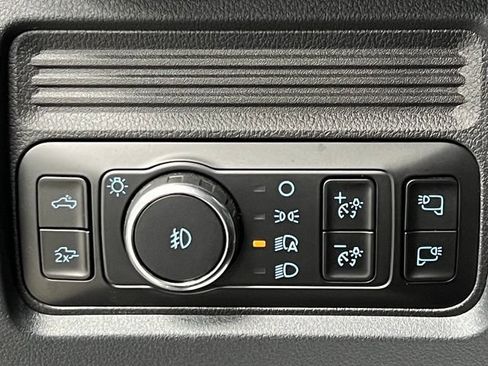 Used 2025 Ford F350 Lariat w/ Black Appearance Package AWD/4WD image 29
