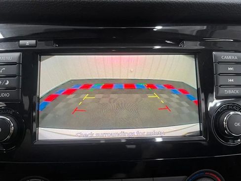 Used 2019 Nissan Rogue S AWD/4WD image 15