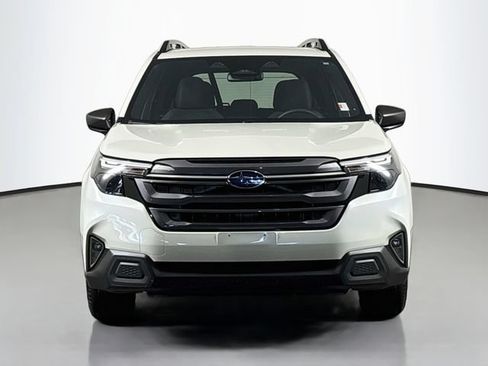 Certified 2025 Subaru Forester Premium AWD/4WD image 3