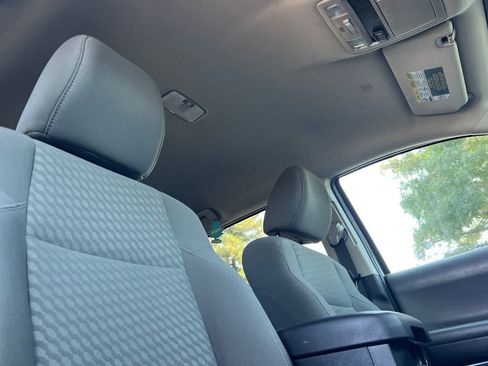 Used 2020 Toyota Tacoma SR w/ SR Convenience Package RWD image 18