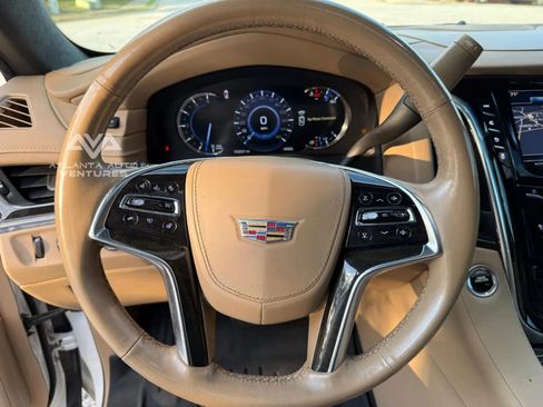 Used 2019 Cadillac Escalade Platinum image 44