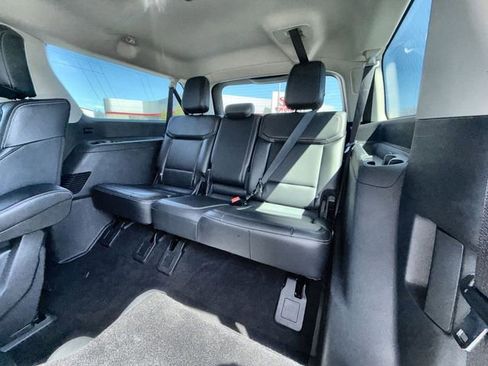 Used 2025 Ford Expedition Max Platinum AWD/4WD image 24