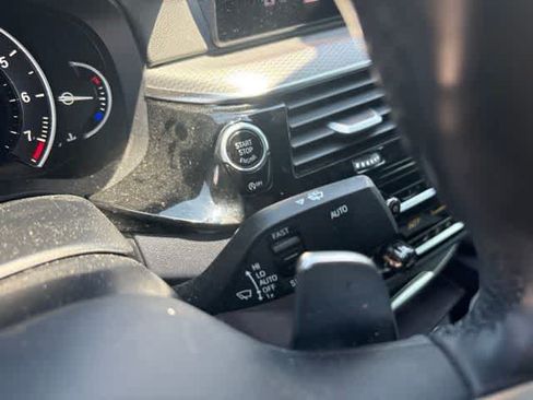 Used 2019 BMW 540i w/ M Sport Package RWD image 17