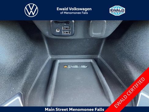 Used 2023 Chevrolet Traverse RS w/ LPO, Floor Liner Package AWD/4WD image 24