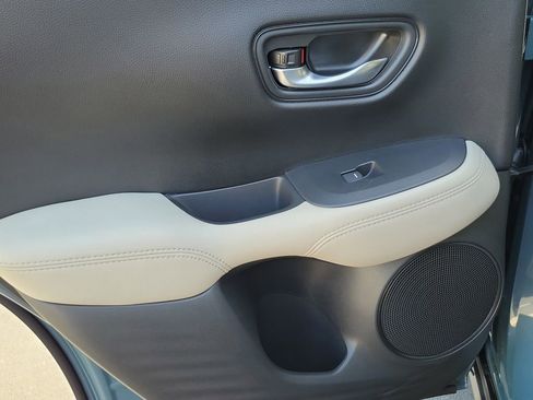 Certified 2026 Honda HR-V LX image 14