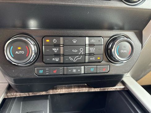Used 2019 Ford F250 Lariat w/ Chrome Package AWD/4WD image 25