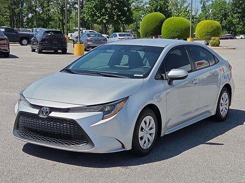 Used 2021 Toyota Corolla L FWD image 2