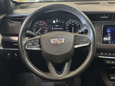 Used 2023 Cadillac XT4 Premium Luxury AWD/4WD image 17