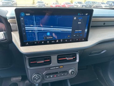 Used 2025 Ford Maverick Lariat AWD/4WD image 22