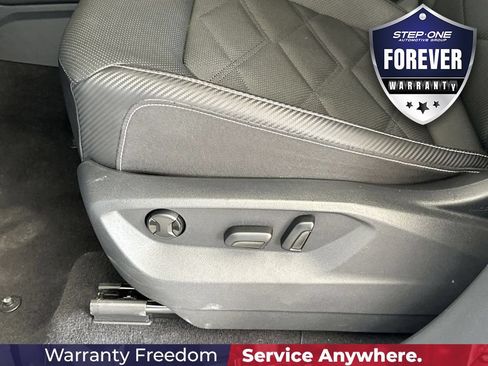 Used 2025 Volkswagen Atlas Cross Sport SE FWD image 15