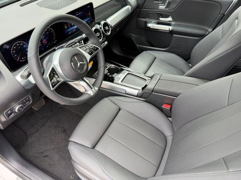New 2026 Mercedes-Benz GLB 250 image 4