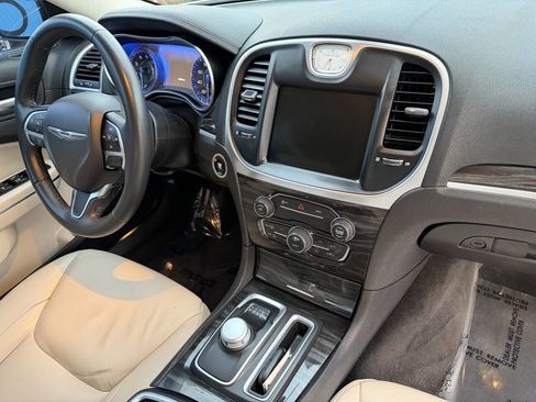 Used 2015 Chrysler 300 Limited w/ Driver Convenience Group image 26