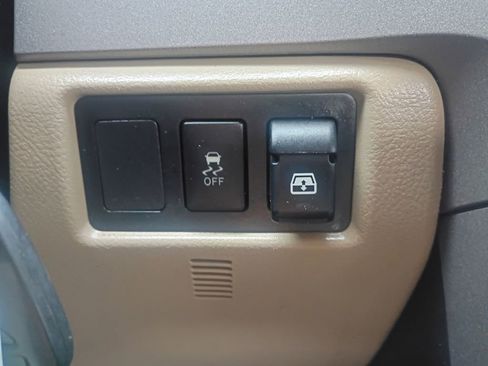 Used 2012 Toyota Tundra 2WD CrewMax w/ SR5 Pkg image 9