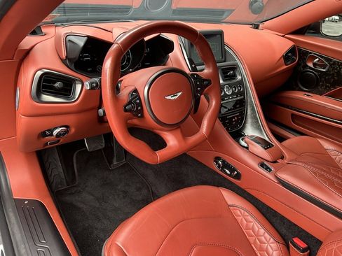 Used 2019 Aston Martin DBS Superleggera image 4