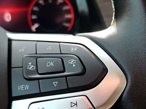 Used 2025 Volkswagen Atlas SEL AWD/4WD image 22