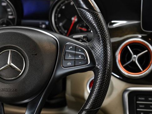 Used 2019 Mercedes-Benz CLA 250 BLIND SPOT NAVIGATION LEATHER image 15