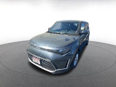 Used 2025 Kia Soul LX w/ LX Technology Package image 9
