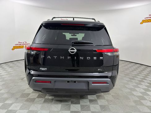 New 2026 Nissan Pathfinder SL image 4