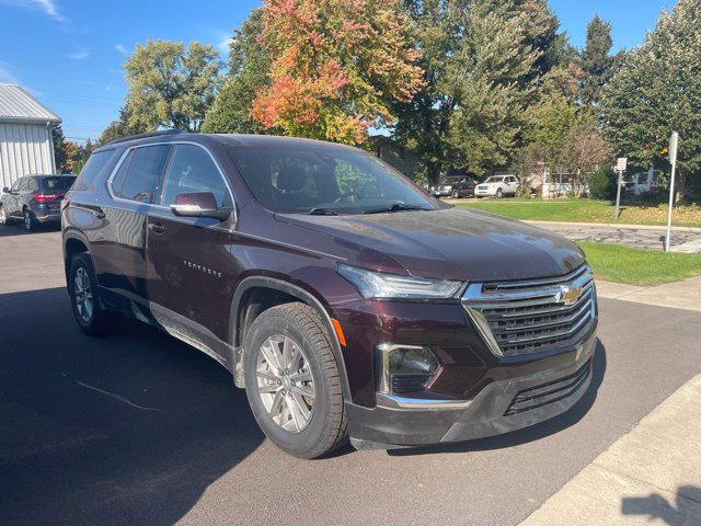 Used 2023 Chevrolet Traverse LT FWD image 2