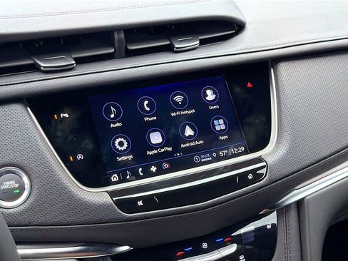 New 2026 Cadillac XT5 Luxury image 14