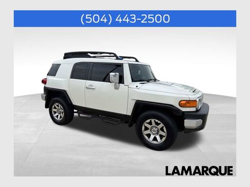 Used 2014 Toyota FJ Cruiser 4WD w/ Convenience Package image 1