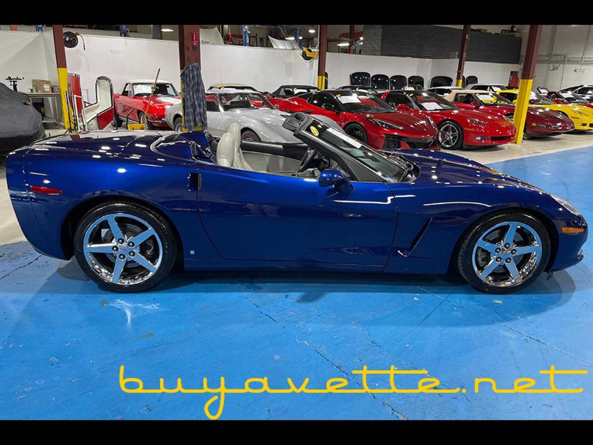 Used 2007 Chevrolet Corvette Convertible w/ Preferred Equipment Group RWD image 9