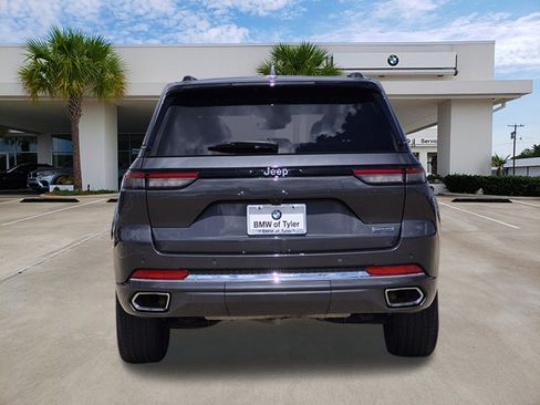 Used 2022 Jeep Grand Cherokee Overland RWD image 5
