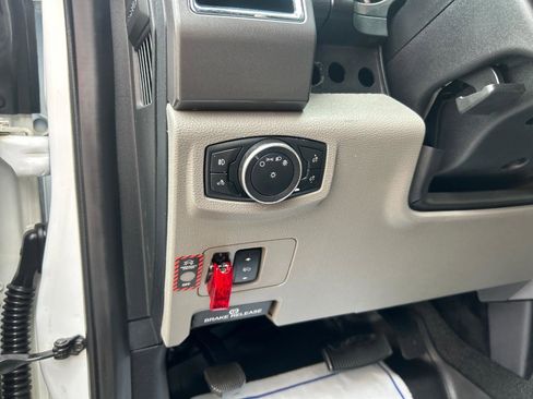 Used 2017 Ford F350 XLT w/ XLT Value Package image 8