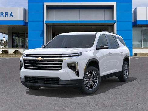 New 2026 Chevrolet Traverse LT w/ Driver Confidence Package image 6