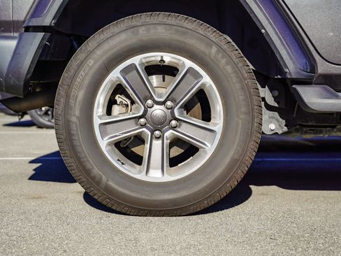 Used 2022 Jeep Wrangler Unlimited Sahara image 10