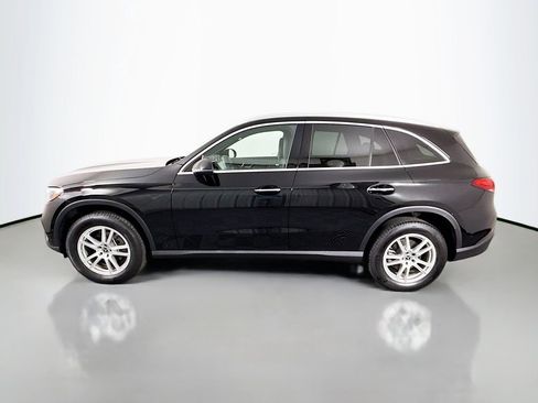 Used 2025 Mercedes-Benz GLC 300 image 4