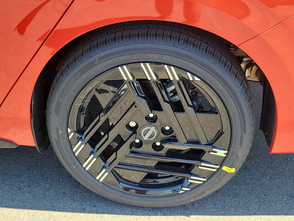 New 2027 Nissan Sentra SR FWD image 16