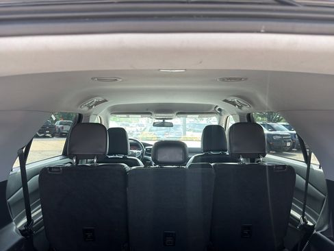 Used 2021 Ford Explorer XLT w/ Equipment Group 202A RWD image 21