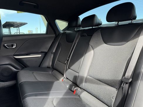 Used 2025 Kia K4 GT-Line image 36