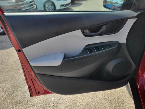 Used 2023 Hyundai Kona SEL image 15