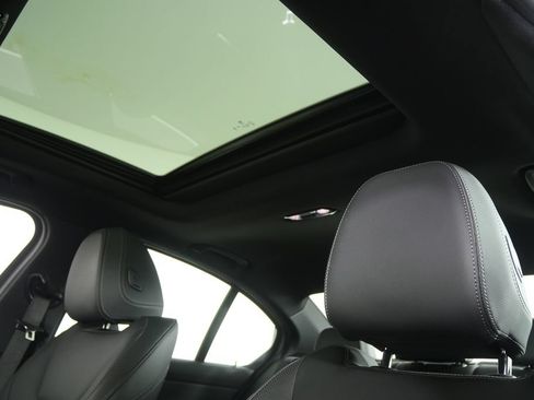Used 2025 BMW 330i Sedan w/ Premium Package RWD image 11