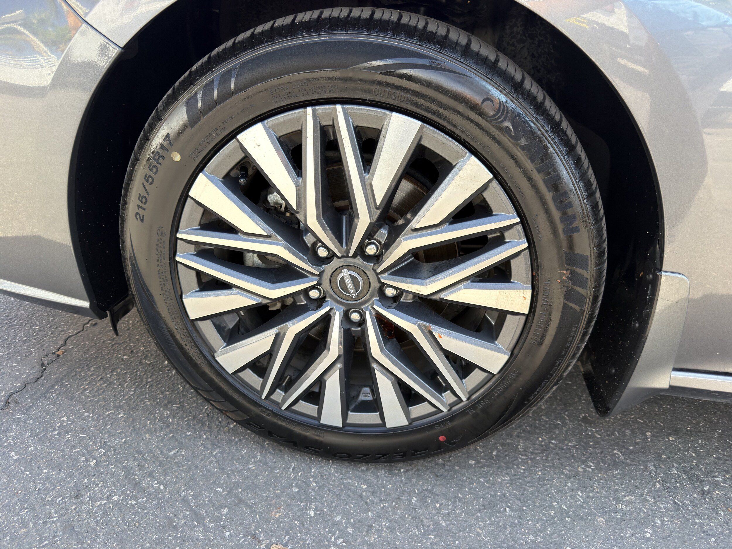 Used 2024 Nissan Altima 2.5 SV w/ SV Premium Package FWD image 39