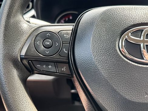 Used 2025 Toyota RAV4 XLE AWD/4WD image 20