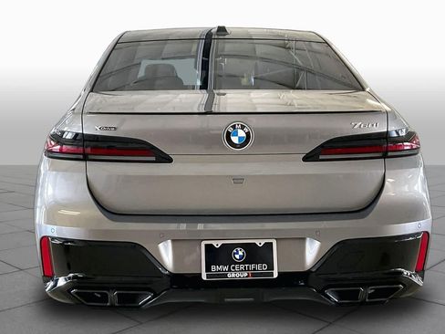 Used 2024 BMW 760i xDrive AWD/4WD image 4
