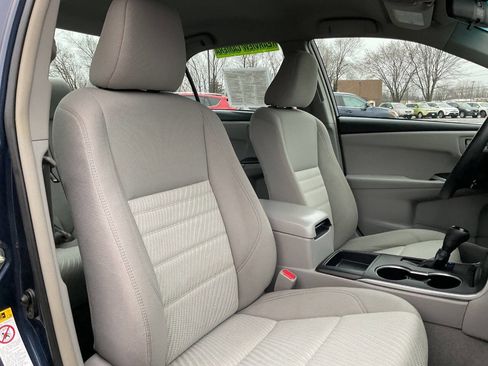 Used 2016 Toyota Camry LE image 34