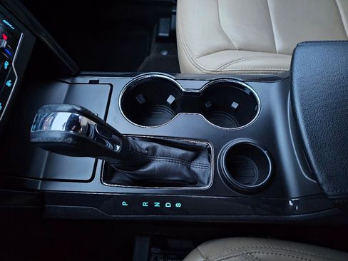 Used 2017 Ford Explorer XLT w/ Equipment Group 202A image 58