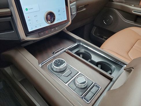 Used 2024 Ford Expedition King Ranch AWD/4WD image 25