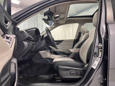 Used 2022 Subaru Forester Premium AWD/4WD image 17