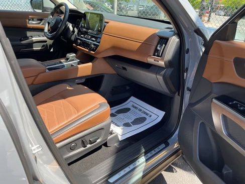 Used 2025 Nissan Pathfinder Platinum w/ Cargo Package FWD image 24