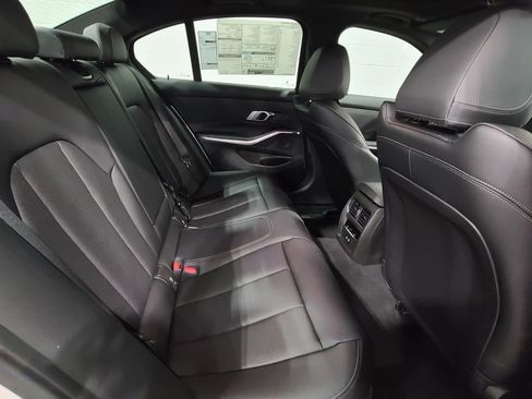 Used 2026 BMW 330i Sedan w/ M Sport Package RWD image 27