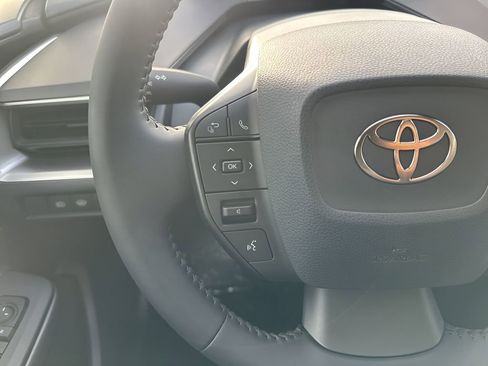 Used 2025 Toyota Prius LE image 13