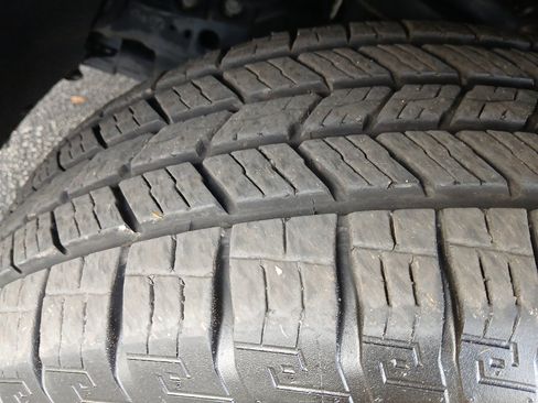 Used 2024 Jeep Wagoneer L 4WD image 15