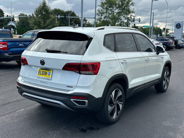 Used 2023 Volkswagen Taos SE w/ Panoramic Sunroof Package AWD/4WD image 4